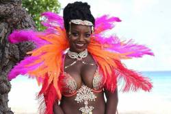 bellscossos:    Faces and colours of Kadooment