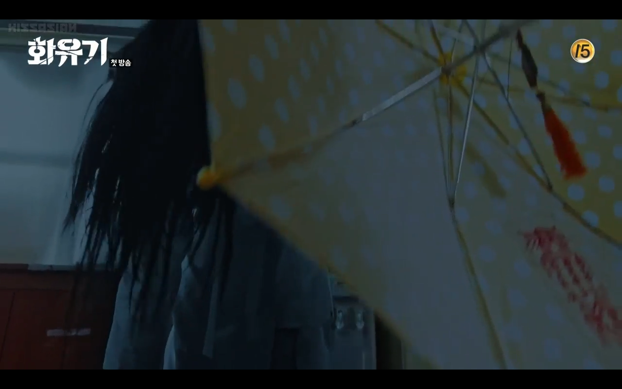 pepperapb: kimchimacchiato: casually tying ghost’s hair into  ponytail and feeding