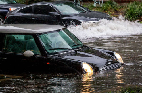 jbaines19: Saturday’s flooding rains in New Orleans caused scattered property damage across th