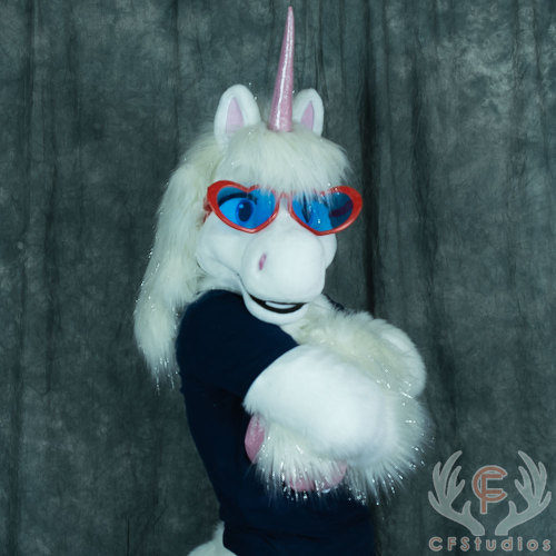  All unicorns need accessories! Happy Fursuit Friday! 