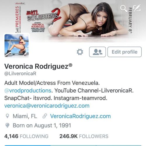 Porn #follow #me on #twitter 👉🏼@LilveronicaR👈🏼 photos