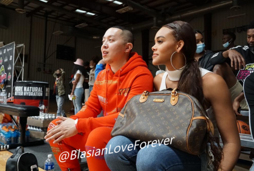 “Sitting courtside with my queen 👑🏀” — Davidvuong



 😊 A Big Congrats to the Cute Couple of the Week! 




→ Asian Men & Black Women Dating 💕 #Black Women Asian Men #AMBW #Asian Men Black Women #BWAM#Blasian Couples