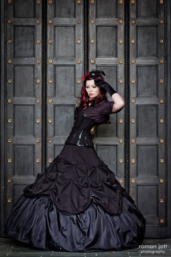 victorian-goth:  Victorian goth http://victorian-goth.tumblr.com/