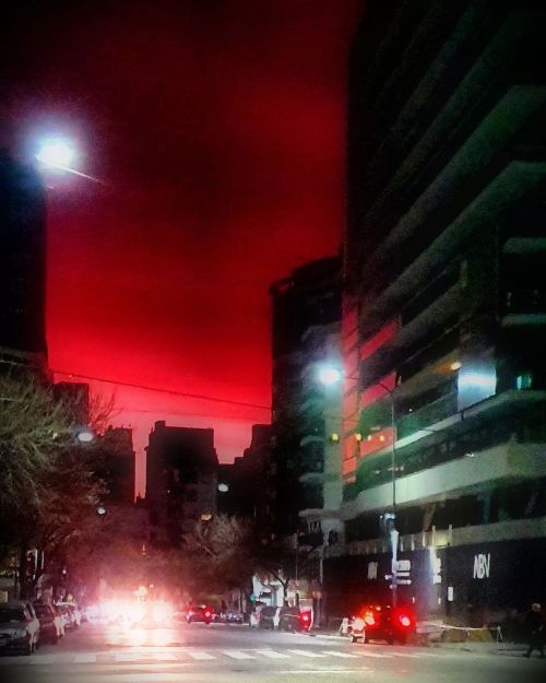 Buenos Aires. La Noche. Los Colores de la Noche de Buenos Aires.El Negro de la oscuridad se tiñe d