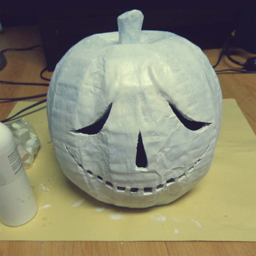 Making a pumpkin mask out of a foam pumpkin. 🎃 #nickpainting #pumpkin