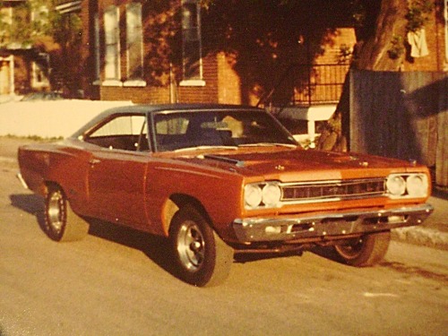 jacdurac:  Vintage Photo from 1985  ,,,   ‘68 Road Runner