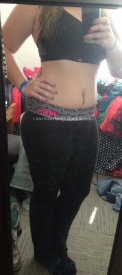 laurbaurbaby:  Quick change &amp; now to squeeze in a nice run/jog before my next class. 