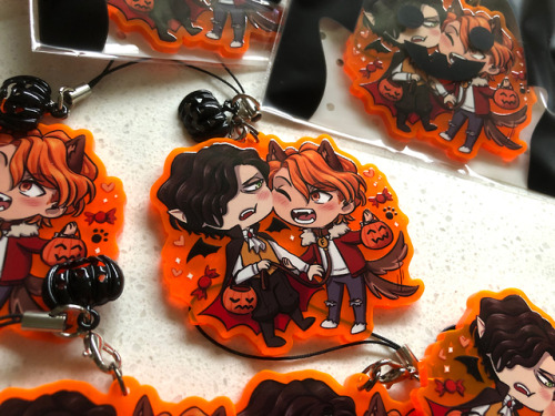 My Halloween ferdibert charms are in stock on my store! They’re printed on fluorescent orange acryli