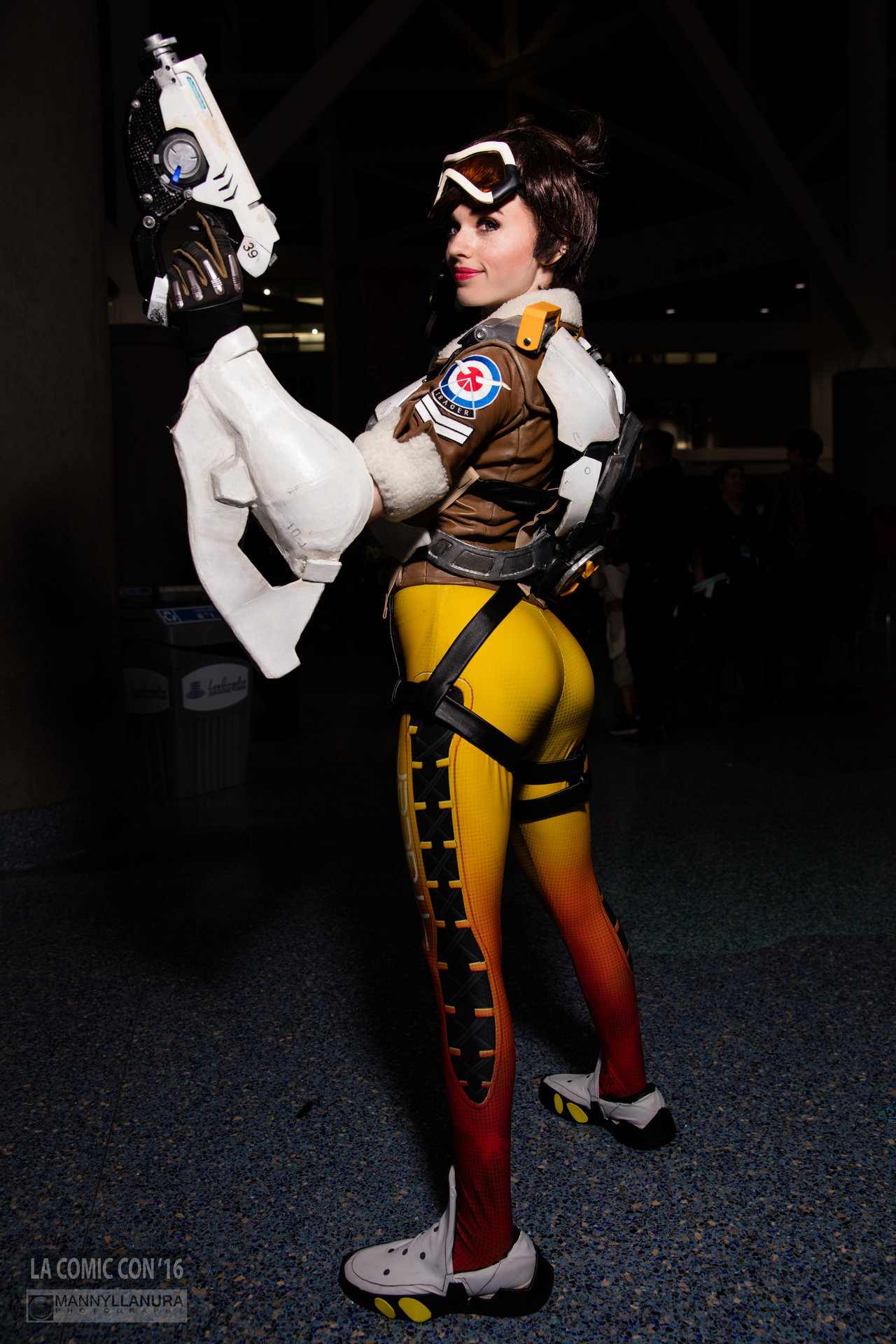 overbutts: Tracer Cosplay fawkin dorbs
