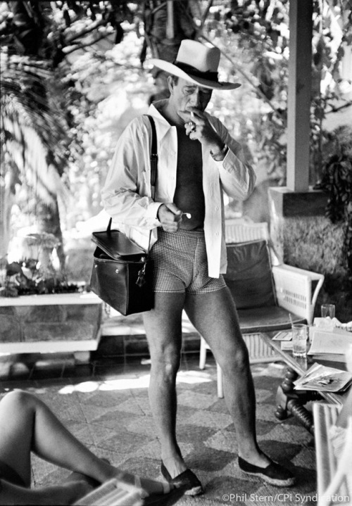 poppyflo2: John Wayne, 1959, photo by Phil Stern.
