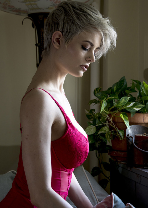 HennaN x AAlberts • Red Corset • Portrait Afternoon Light • • Beautiful • Tilt Of Her Head •