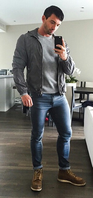 1of2dads:  Thousands of pics just for you and your dick, follow Daddy 1 if you want