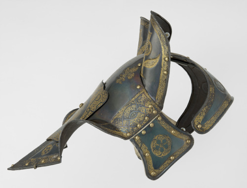 Armour garniture of Henry, future Prince of Wales, for the field, tourney, tilt and barriers  about 