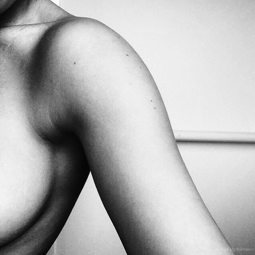 aestheticbullshit:  B/W. 