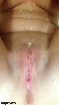 awillingslaveforyou:  And the coup de grace for the night! A much better gif of me pissing on myself! Was actually able to get that beautiful stream this time! :P  Mmmmm damn that looks warm n tastey