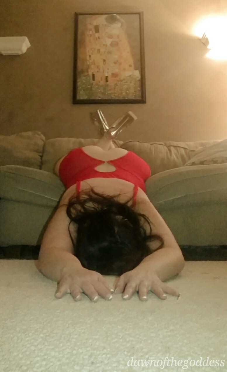 dawnofthegoddess:  Setting my phone timer and trying to get into position before