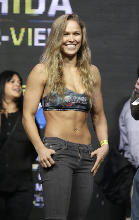 mrsmeeee:  bloodaxe13:  Ronda Rousey Ronda Rousey Ronda Rousey  …