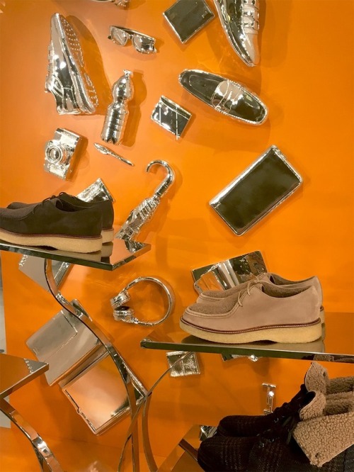 TOD’S Window Display. Fall 2018.