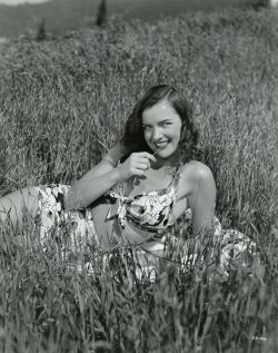 bellalagosa: Ella Raines Born: August 6,