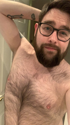cardsonthemartyn:Isolation got me beat, so now is when we post mediocre selfies for