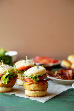 yummyinmytumbly:  Baked Idaho Potato Sliders