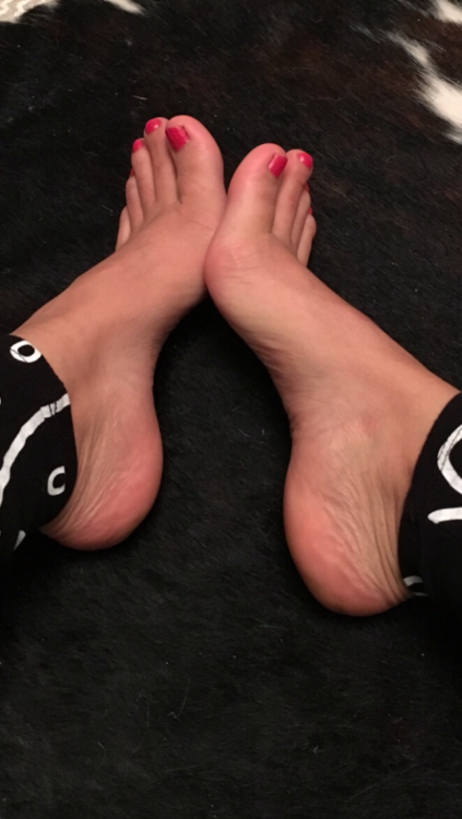 Female Toes Arches Feet