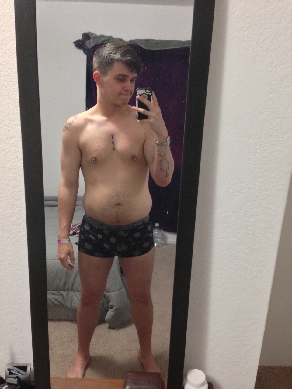 thatoneguy9892:  A belly &amp; undies post, as promised 😁😁😁
