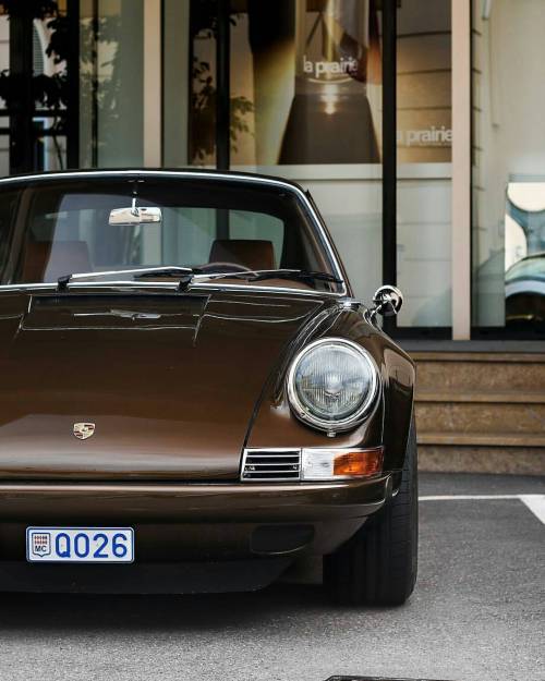 carvoyage:  Brown Beauty  @danielzizka