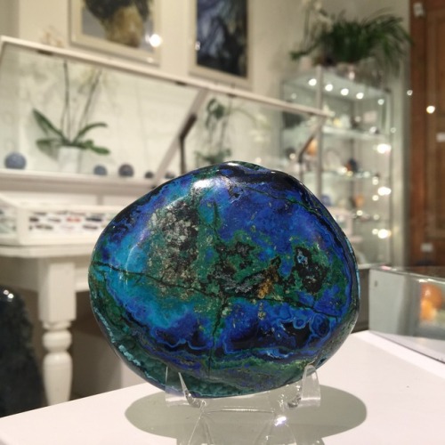 Falling into the depths of this fantastic Chrysocolla, Malachite & Azurite crystal will take you