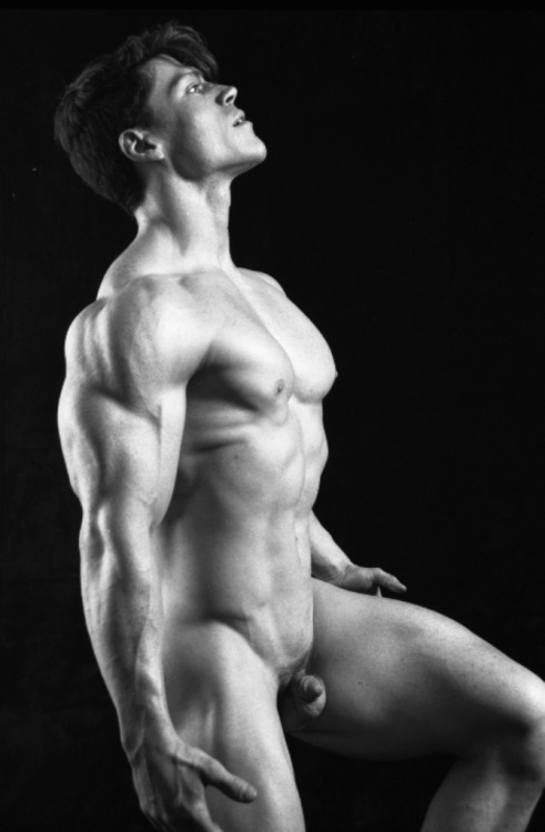 bigmusclestinydick:  studsilove:  smallpenisobsession:  Like a classic sculpture, tiny penis included.  Once again, how many women have suddenly remembered an appointment when he dropped his pants?   Something tells me it’s not women that this pretty