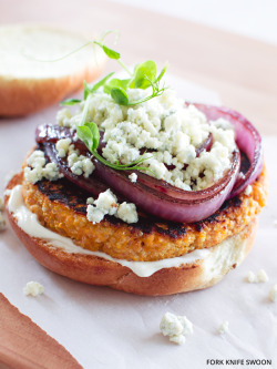 do-not-touch-my-food:  Sweet Potato/Quinoa Burgers with Red Onion and Blue Cheese