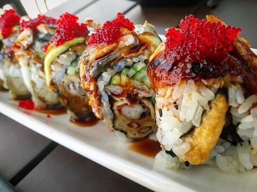 idreamofsushi:Photo by @chicagofoodist.