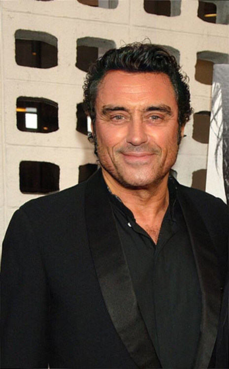 ian mcshane