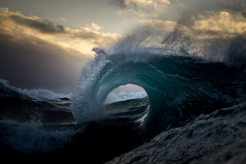 inmysparetime13:  trirunner320:  bobbycaputo:  A Black and Blue Life: A Coal Miner Becomes a Photographer of Exquisite Waves and Seascapes  Australian photographer Ray Collins first picked up a camera in 2007 and used it to photograph his friends surfing