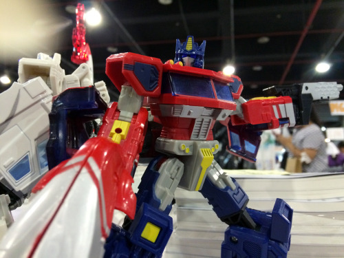 Comicup16, Shanghai. 6/6-6/7.Optimus Prime &amp; Ultra Magnus