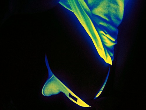 chinchillaontoast:  Blacklight Pt. 5