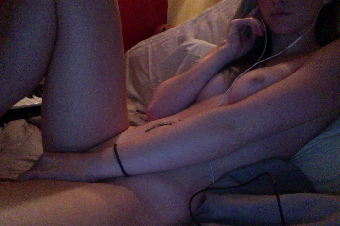 themrandmrs05:  hornysexkitten:  I wish there was more  communication between my
