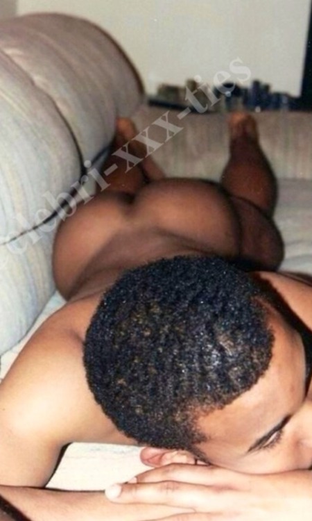 wetdreamoblackdom: male-and-others-drugs: Drake naked Check Out All My Blogs!mancunts.tumblr.