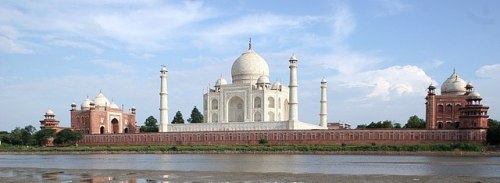 The Taj Mahal across the Yamuna River, looking southwards (Agra, India).