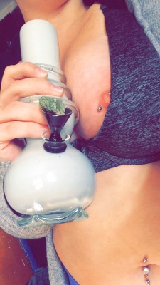 indica-illusions:  ashighasginger:Never uploaded this🙈  😍