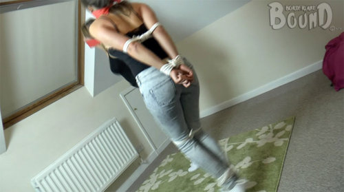 nowheretohide14:THE INTRUDERS PART #2When last we left Mika, she had returned home when she found tw