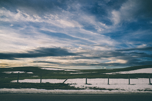 oix:  And lately I’ve been feeling grey but today.. by Ry_Matthew on Flickr.