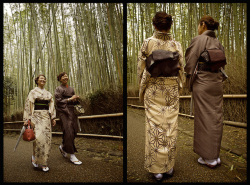 traditional japanese women with kimono in Sagano Bamboo Forest in Arashiyama, Kyoto, Japan by Alex_S