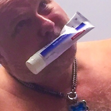 wooferstl:  quarterly vet check for #SIRshappymutt - all good #’s PLUS the vet cleared it for ringing, marking and/or anything else SIR might have planned for HIS pup; the lube was labeled and"sterile" so that means it’s good for you, right?