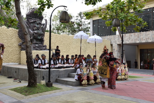 Balinese RamayanaAcross South East Asia, the Epic tale of the Ramayana inspires traditional dance pe