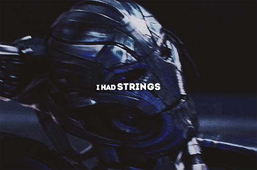 christophrnolan: |- There are no strings on me -|