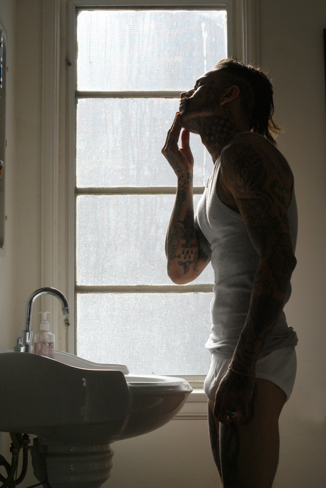 himsight:  MODEL: @rustyrooftop  LA BASED PHOTOGRAPHER- FOLLOW HIMSIGHT