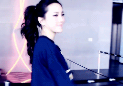 -spica:  just a marching bohyung passing by~ 