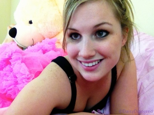 ab-nick:  daisydiapered:  I had a wonderful adult photos