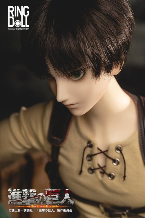 snkmerchandise: News: Levi & Eren Official Ringdolls (Part 1 || Part 2) Release Date: June 18th, 2018Retail Price: Levi - ũ,036; Eren - 遾   China’s Yu Zuo Cultural Development Company has released even more previews of official Levi & Eren